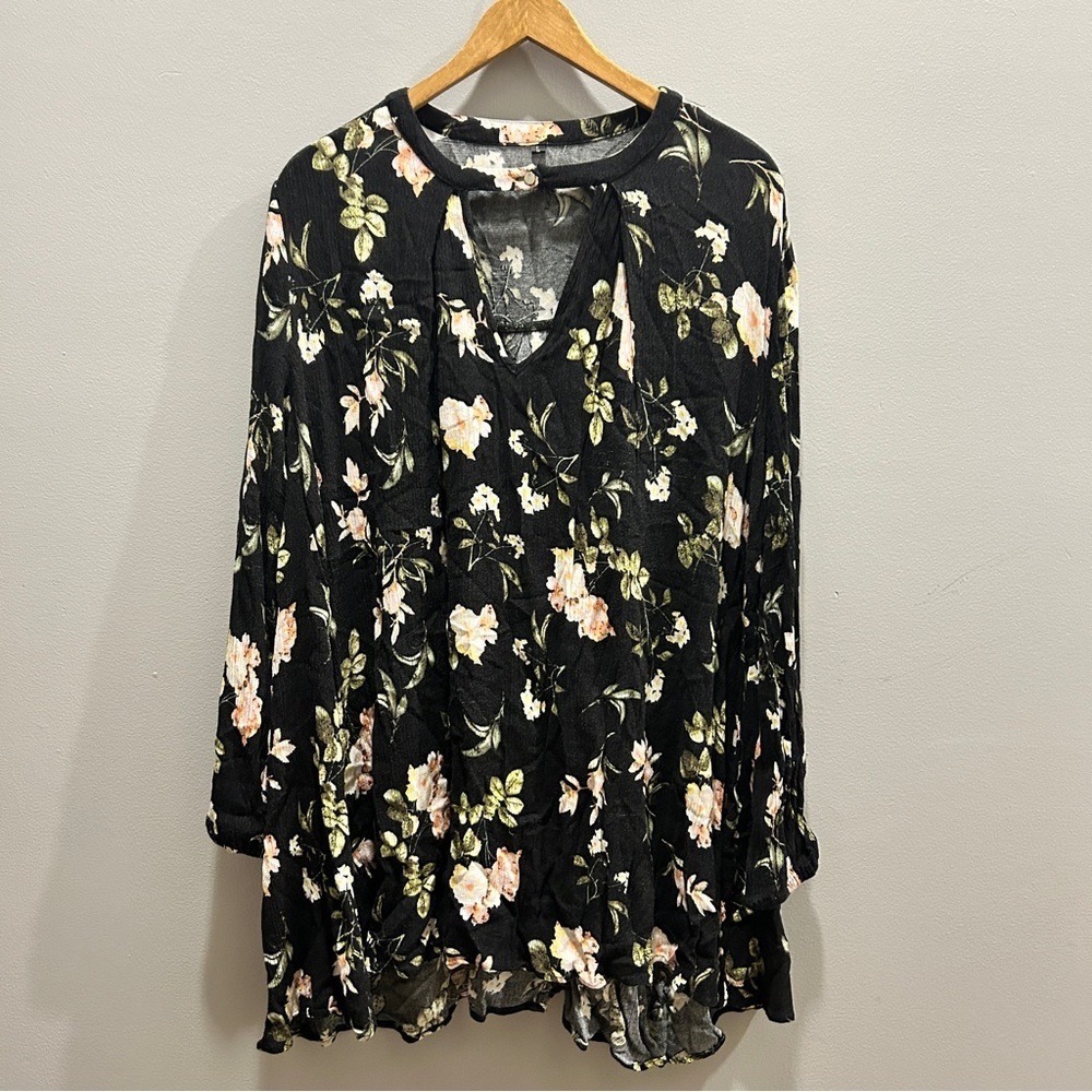 ✨3 for $18✨ Bohemian Key Hole Floral Boho Cottagecore Shift Dress